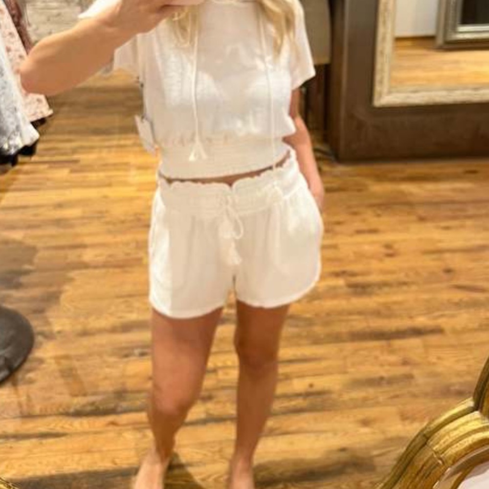 BELLA DAHL SMOCKED WAIST TERRY SHORTS